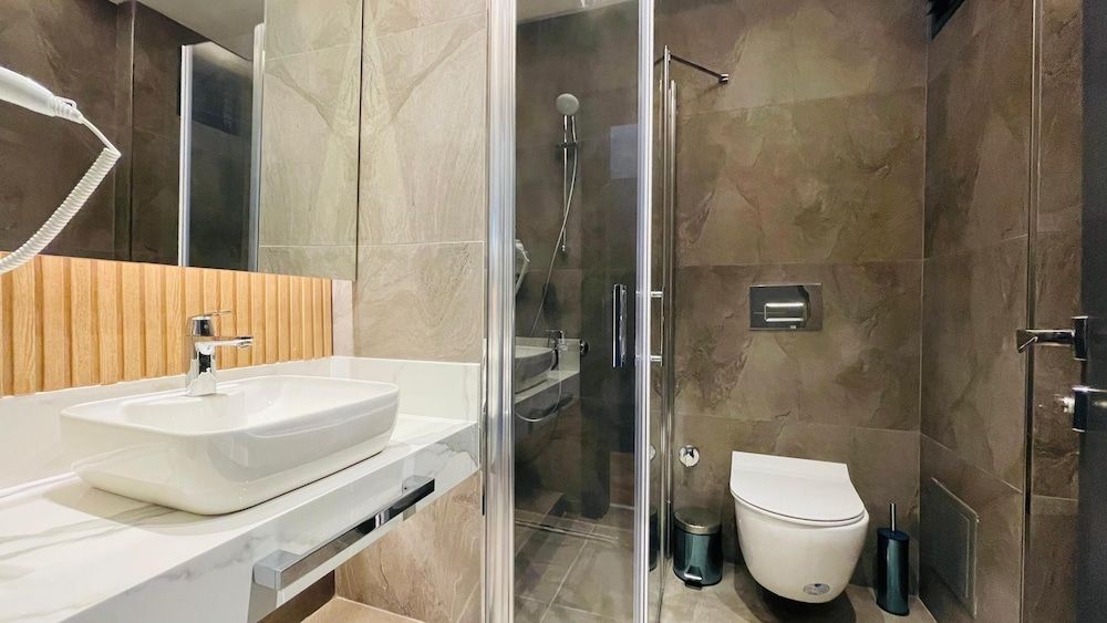 Osmanbey Fatih Hotel Double or Twin Room 8