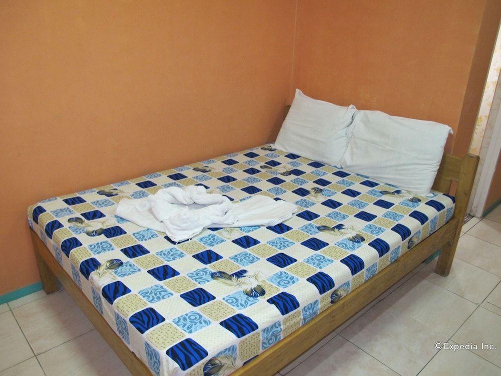 Lylie Hotel Deluxe Double Room 3