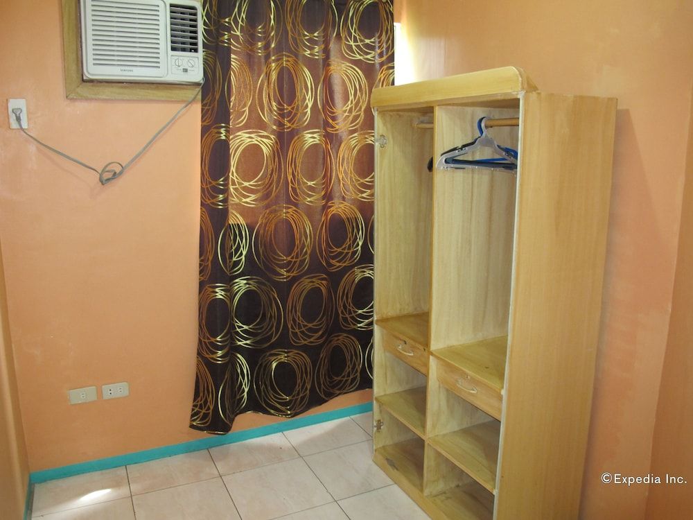 Lylie Hotel Deluxe Double Room 8