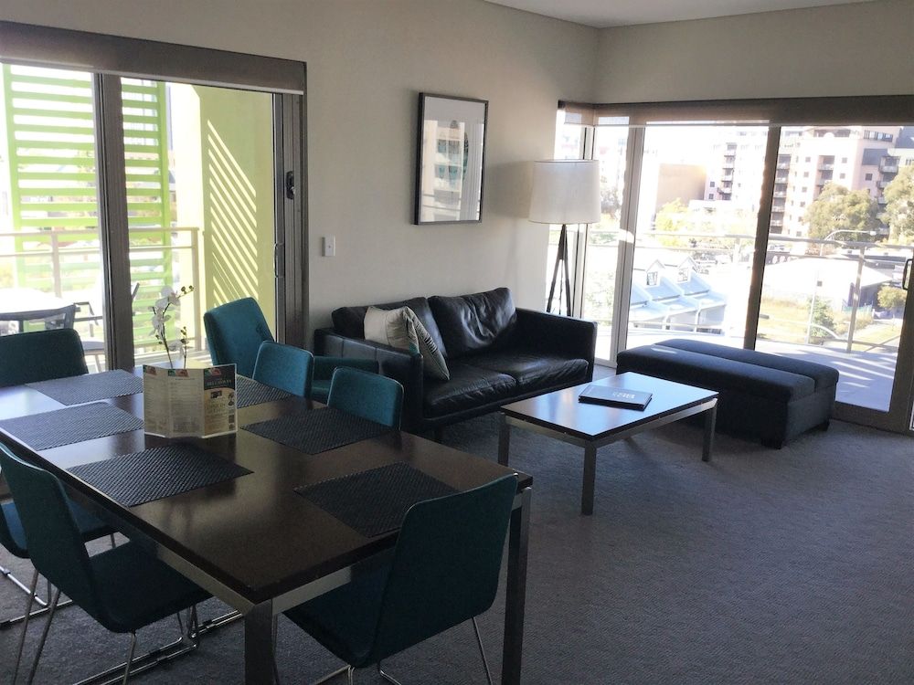 Baileys Serviced Apartments Two Bedroom Apartment 8