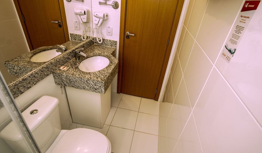 S4 Hotel Standard Twin 2