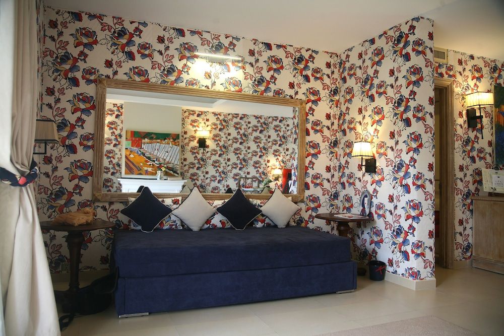 Suite, Garden View