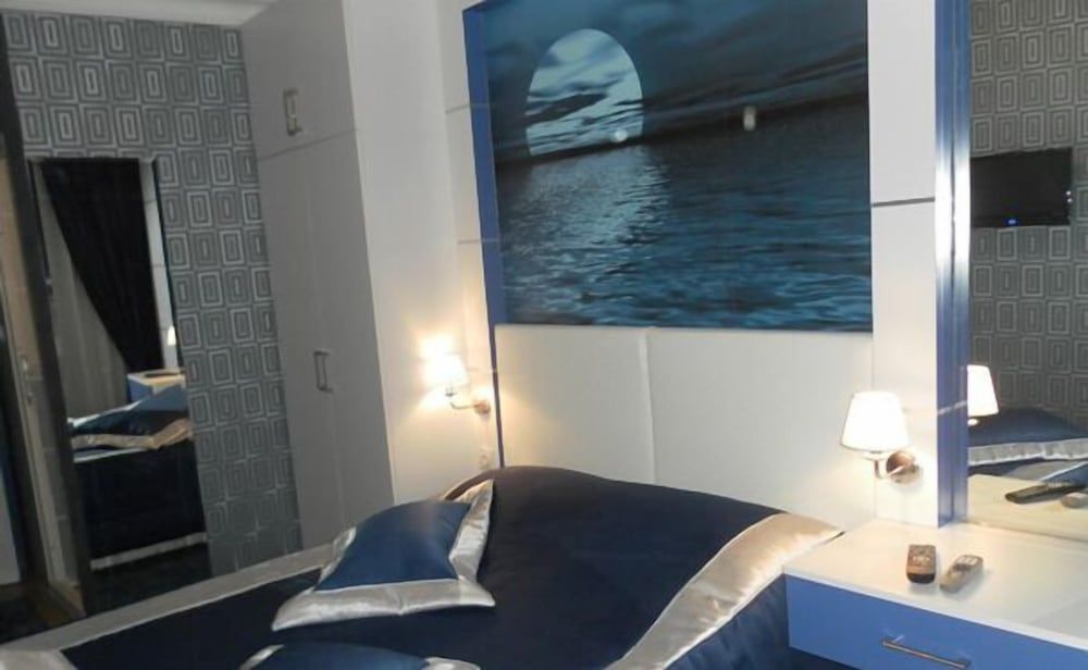 Hotel La White Economy Double Room 4