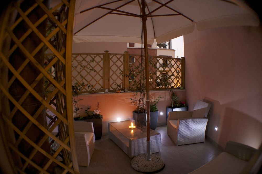 undefined Vaticano84 3