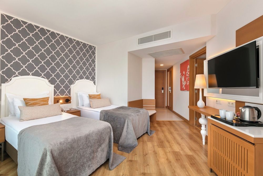 Sherwood Exclusive Lara, All Inclusive Family Suite 3