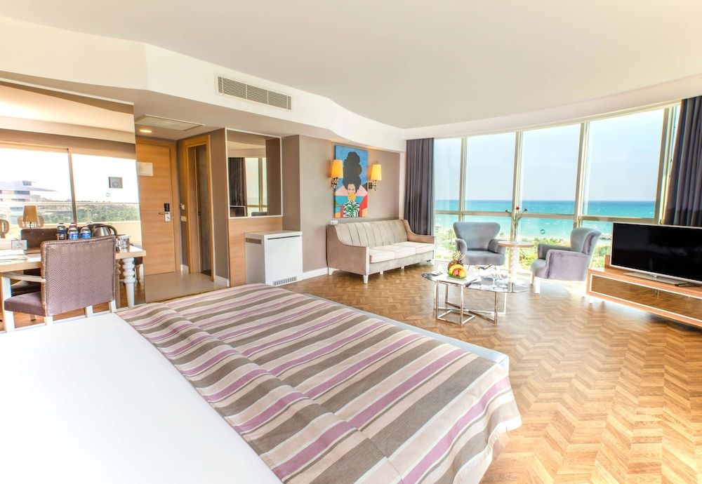 Sherwood Exclusive Lara, All Inclusive Standard Jacuzzi Suite