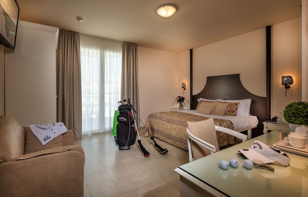 Executive Studio Suite