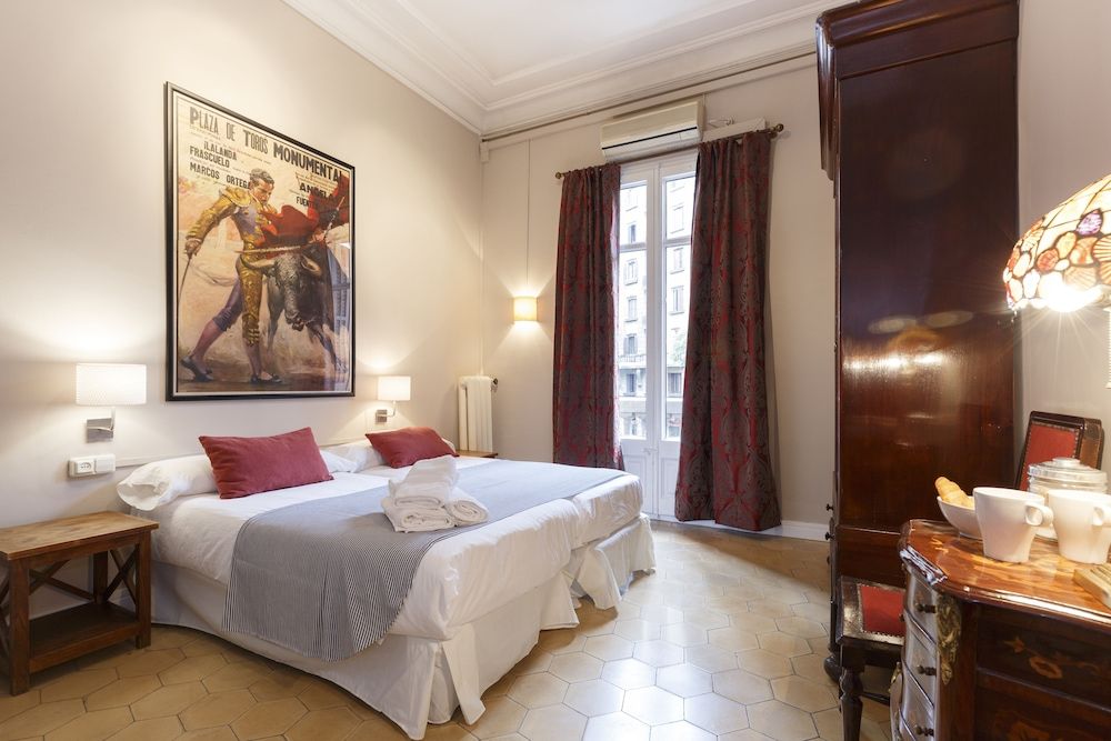Standard Apartment, 6 Bedrooms (12 people)