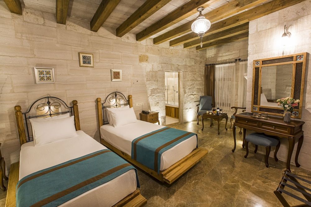 undefined Imperial Cave Suites & Spa 3