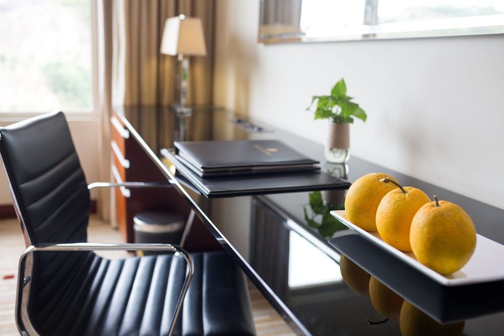 Royal Halong Hotel Premium Twin Room (Hill View) 4