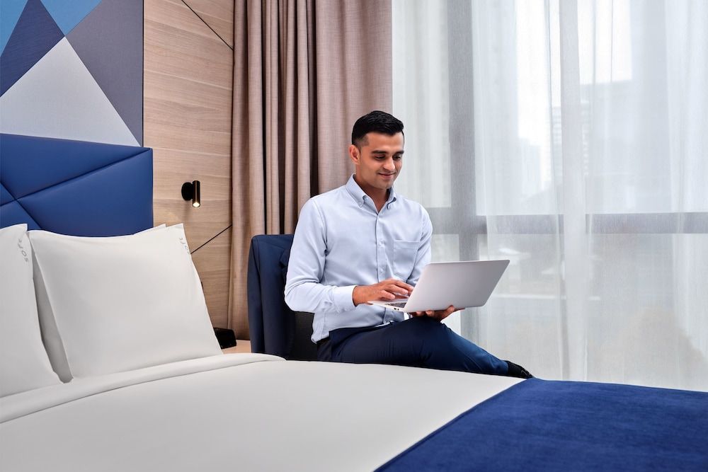 Standard Room, Multiple Beds (with Free Breakfast)