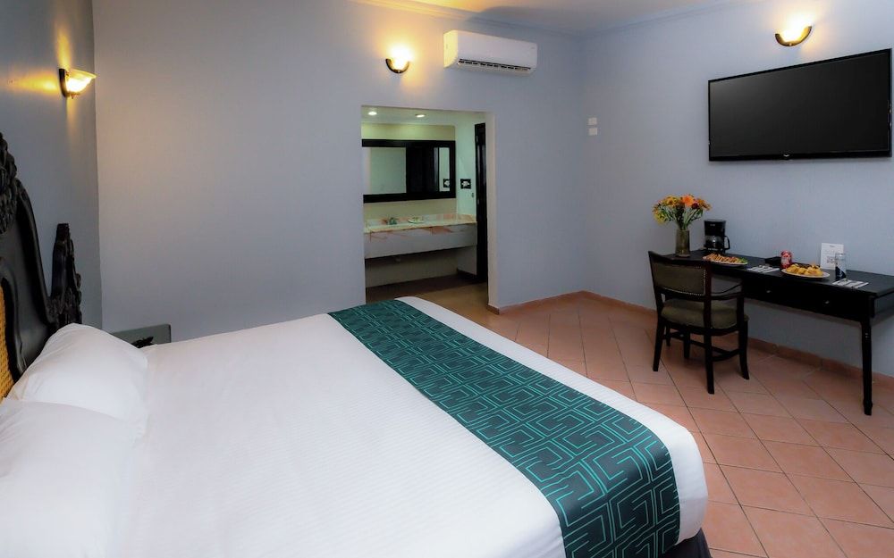 InHouse Select Hacienda Tres Rios Hotel Culiacán Standard Room, Garden View 11