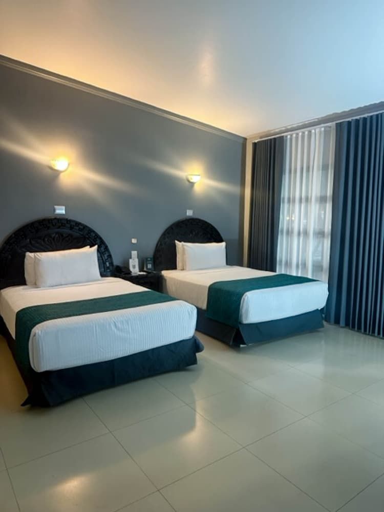 InHouse Select Hacienda Tres Rios Hotel Culiacán Standard Double Room, Pool View 5