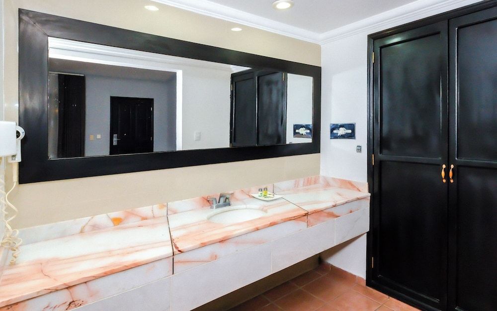 InHouse Select Hacienda Tres Rios Hotel Culiacán Standard Room, Garden View 23