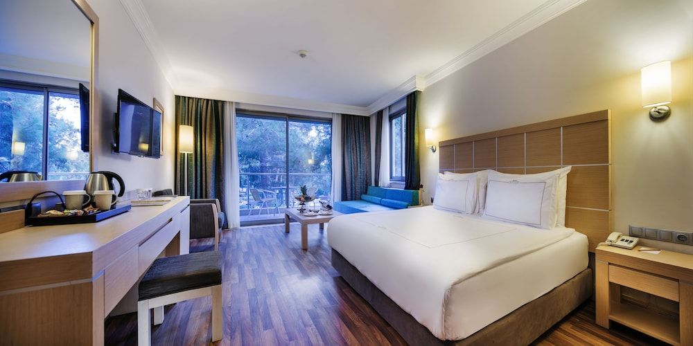 undefined Bellis Deluxe Hotel 8