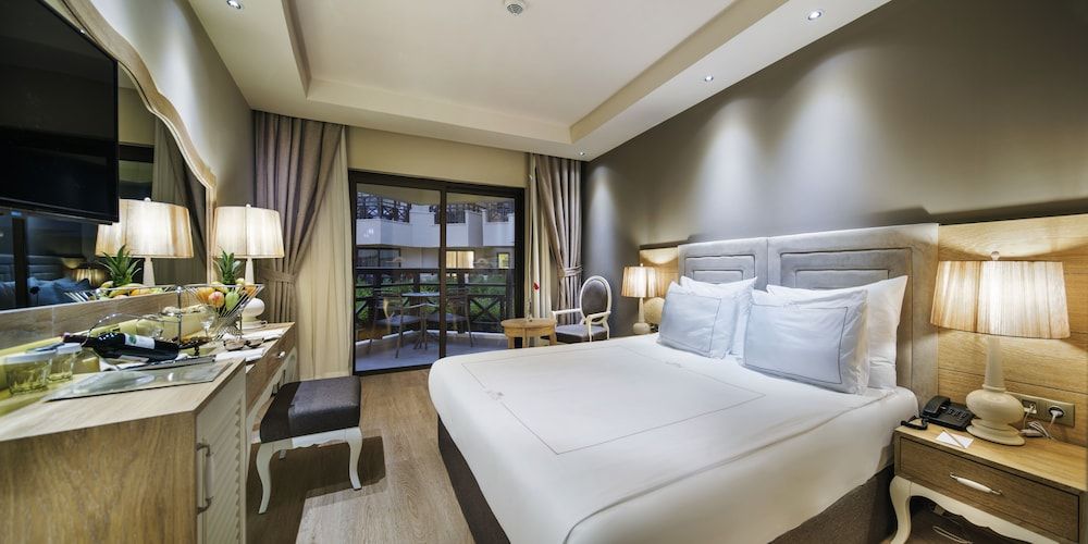 undefined Bellis Deluxe Hotel 5