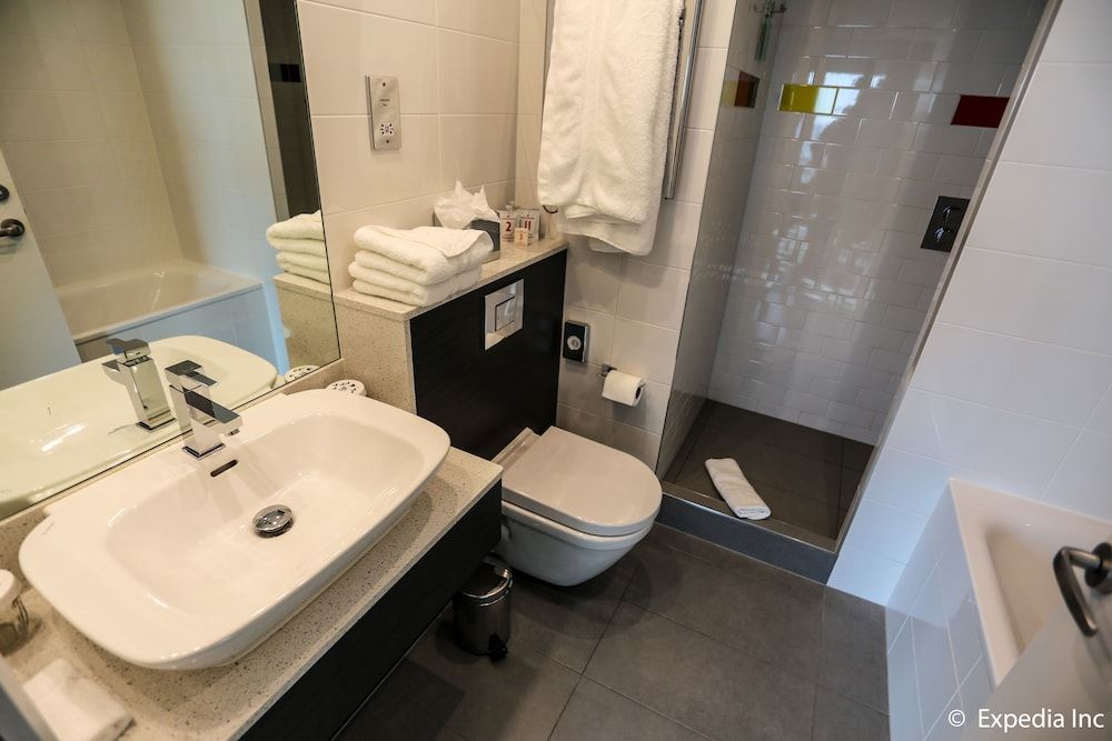 Hotel Football, Old Trafford, a Tribute Portfolio Hotel Standard Room, 2 Twin Beds 3