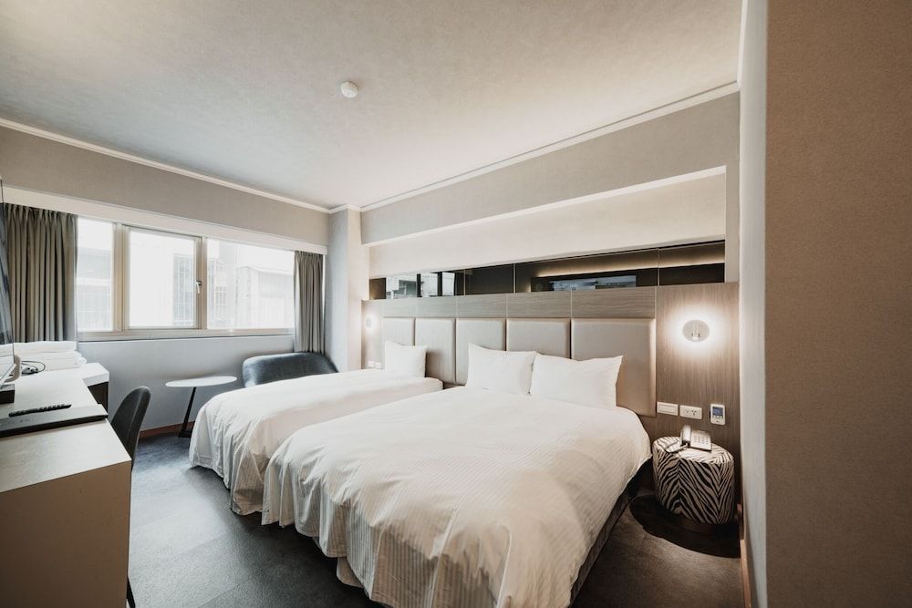 Elite Triple Room