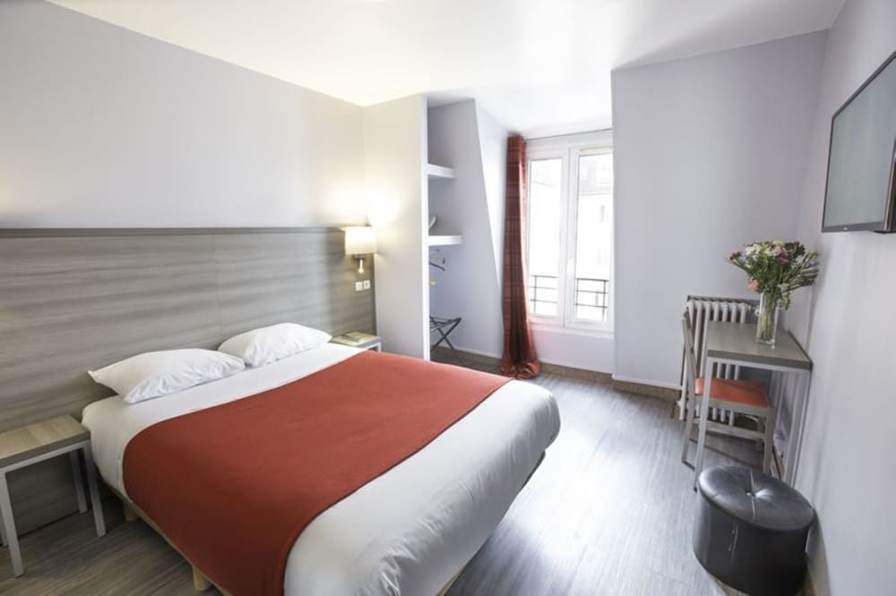 Hipotel Paris Père Lachaise République Double Room 3