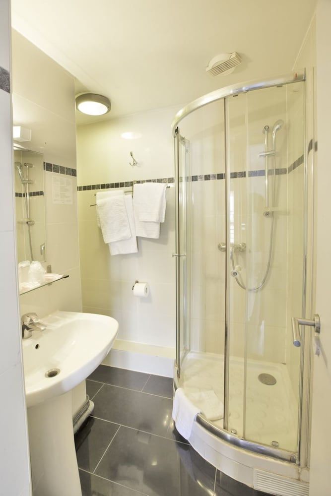 Hipotel Paris Père Lachaise République Double Room 2