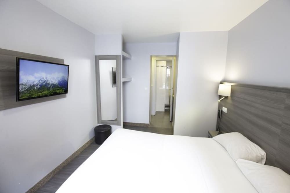 undefined Hipotel Paris Père Lachaise République 2