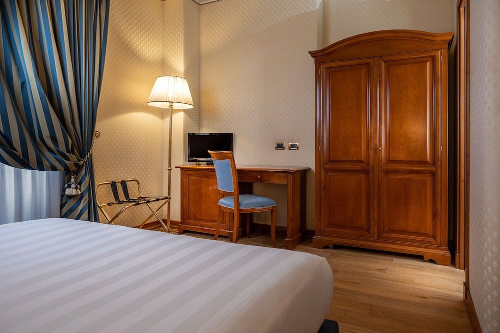 Hotel Oceania Superior Double Room 12