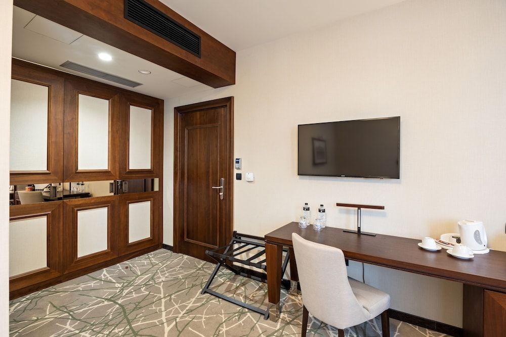 Constantine the Great Standard Double Room, 1 King Bed 4