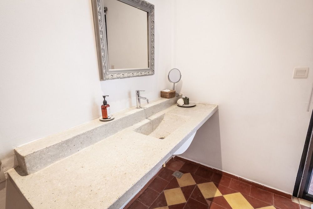 Maison 557 Deluxe Double or Twin Room, 1 Bedroom 4