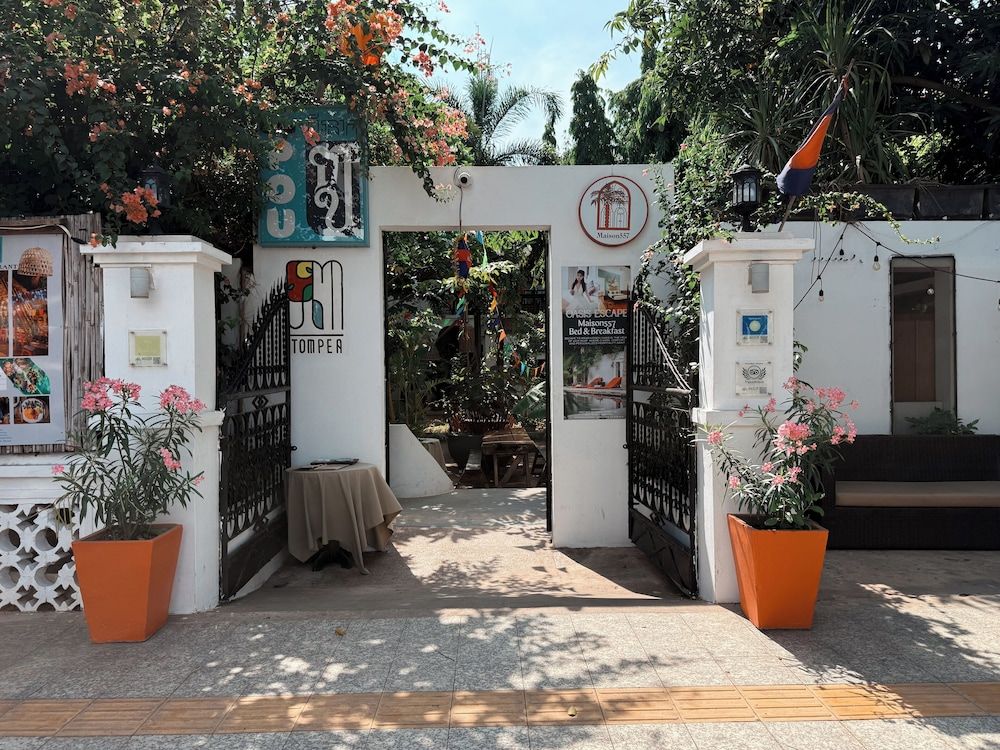 undefined Maison 557 8