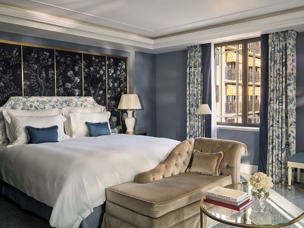 undefined The Dorchester 6