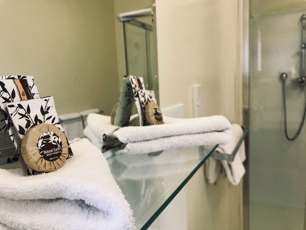 Bounty Motel Kings Studio 4