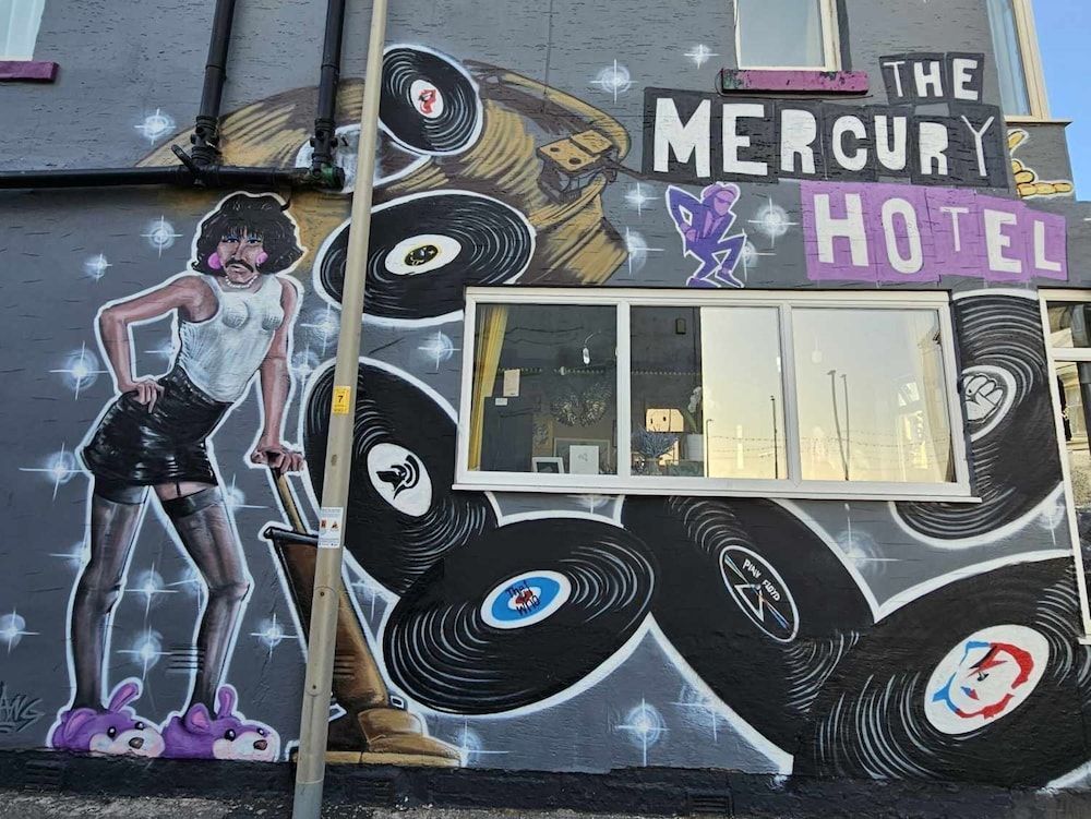 undefined The Mercury 6