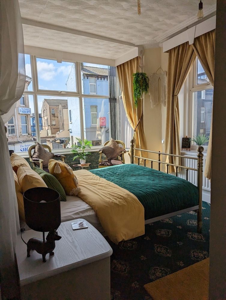 The Mercury Superior Suite, Ensuite ( Double Bed) 8