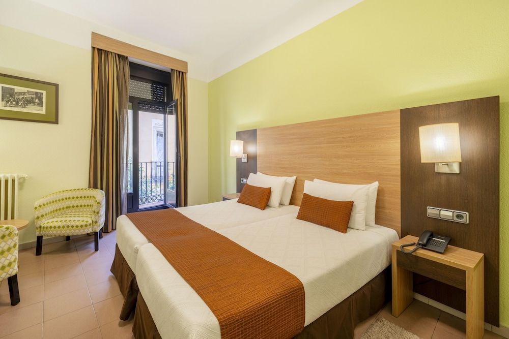 Hostal Ballesta Superior Double Room 7