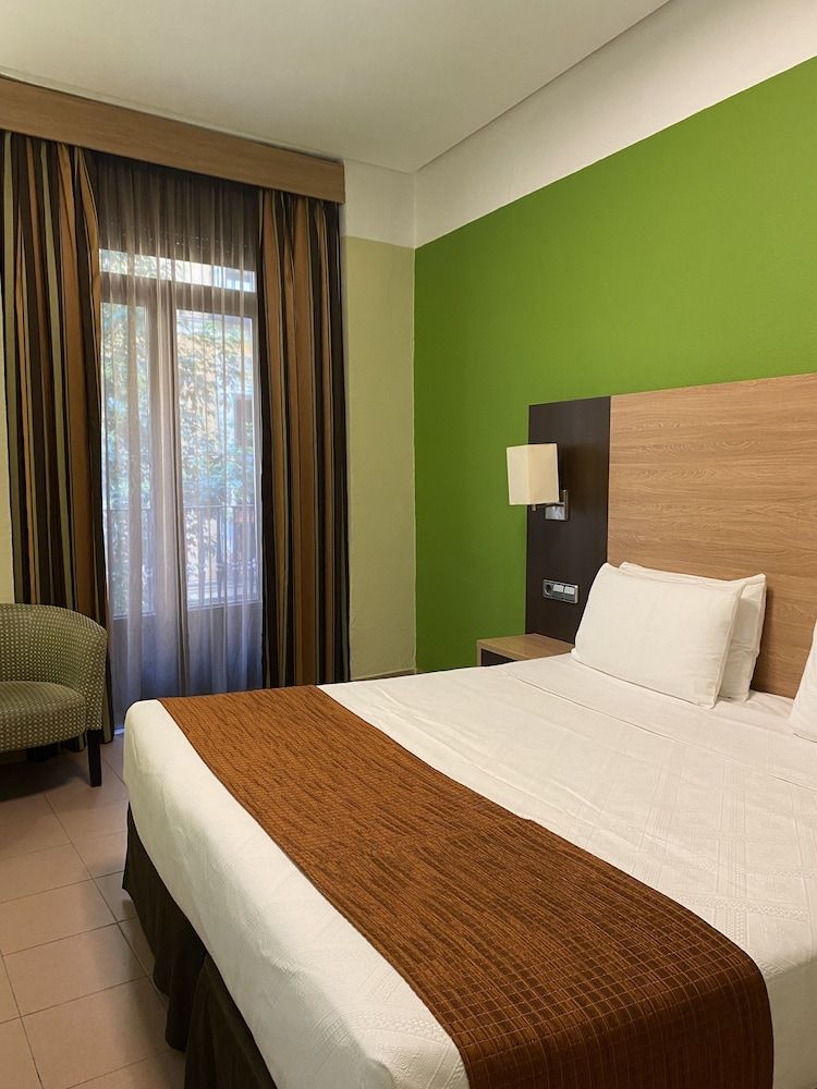 Hostal Ballesta Superior Double Room