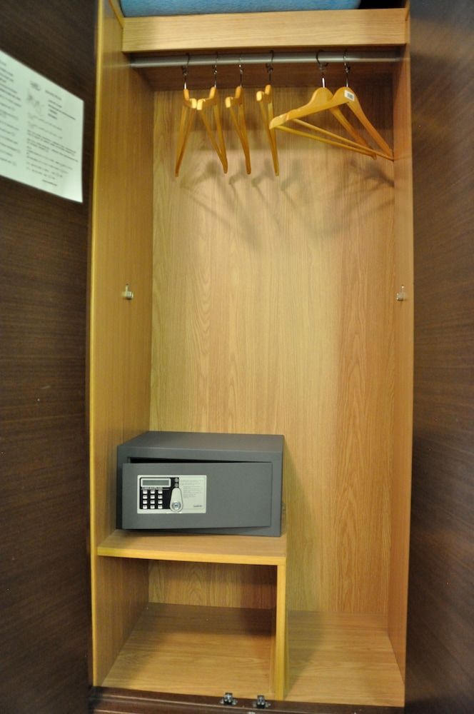 Hostal Ballesta Superior Double Room 15