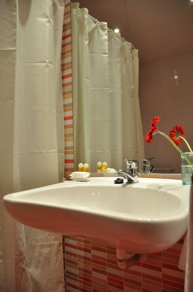 Hostal Ballesta Superior Double Room 13
