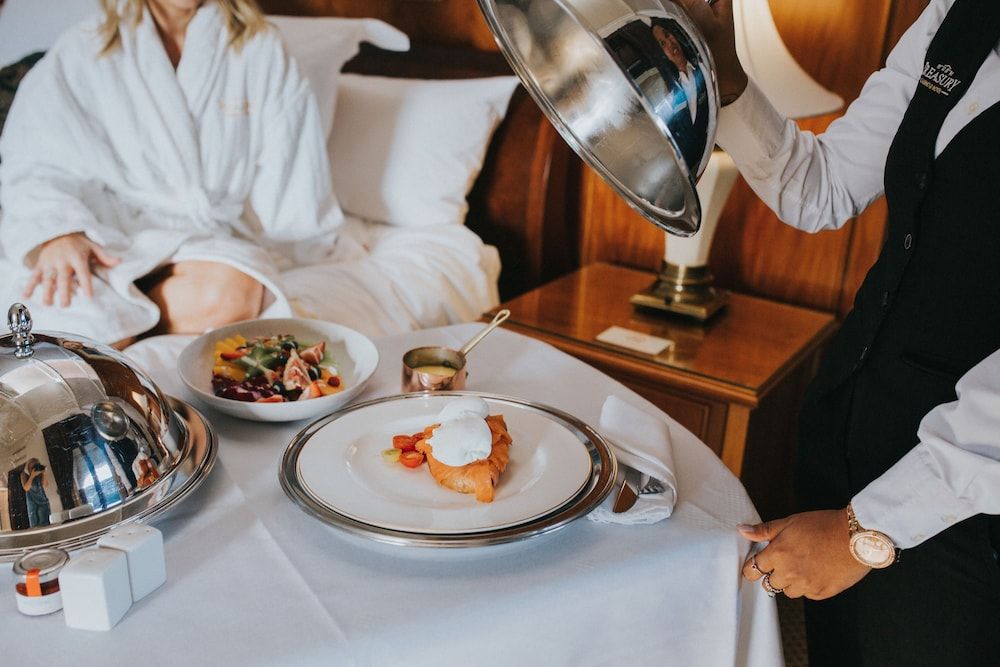 Treasury Brisbane Deluxe King Room 6