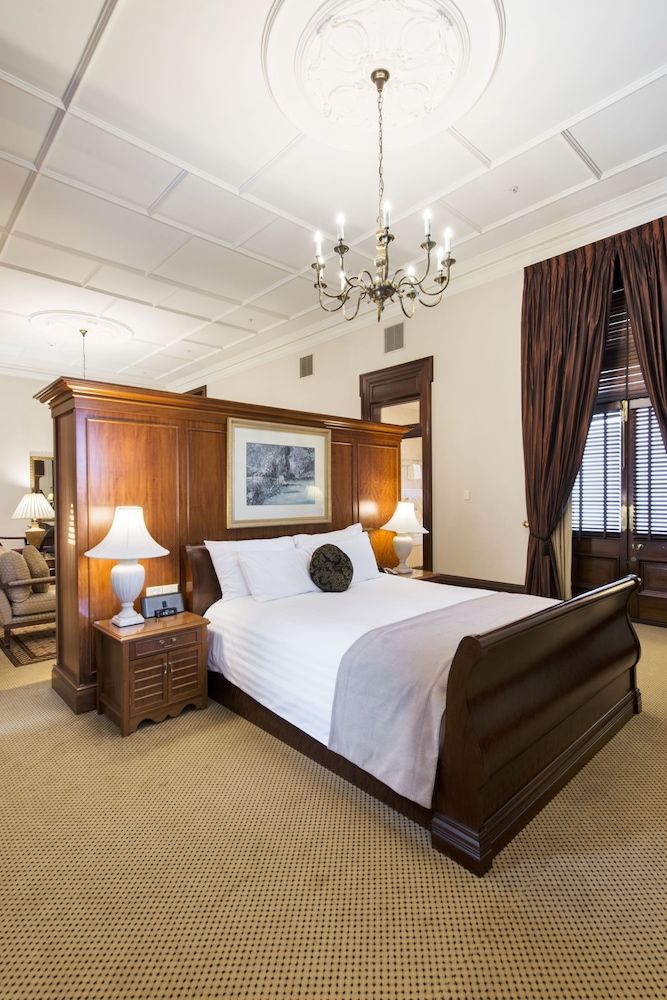 Treasury Brisbane Suite, 1 King Bed 2
