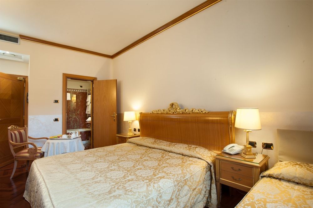 undefined Marconi Hotel 8