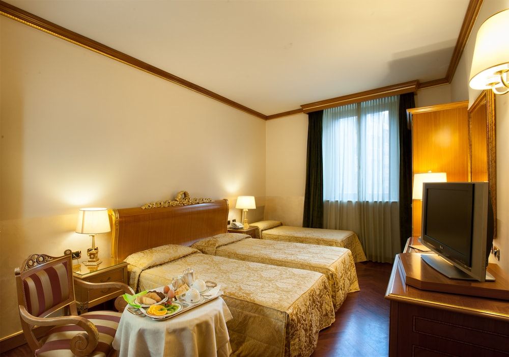 undefined Marconi Hotel 7