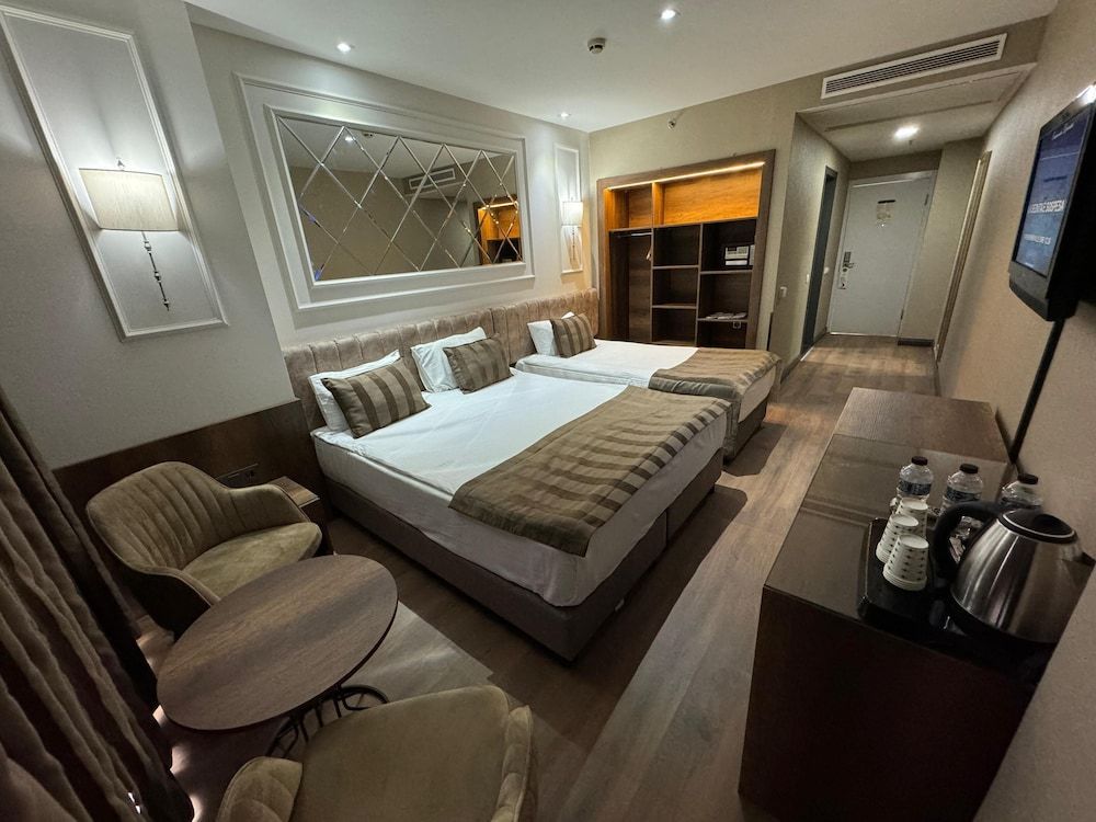 Superior Double or Twin Room, City View