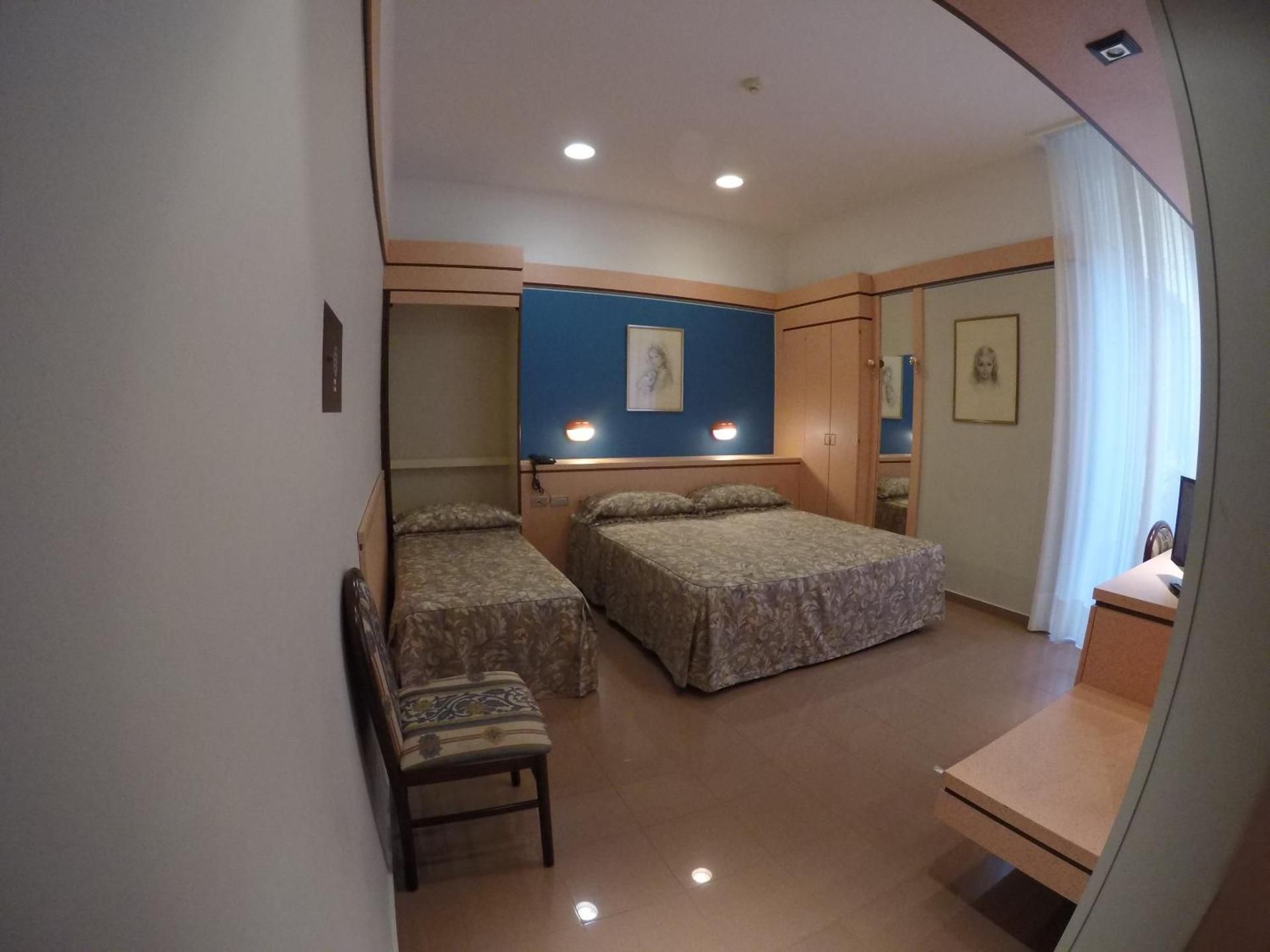 Le Petit Hotel Standard Triple Room 4