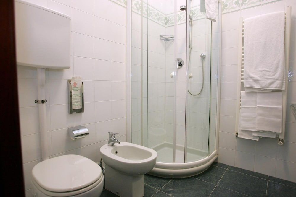 Le Petit Hotel Standard Single Room 4