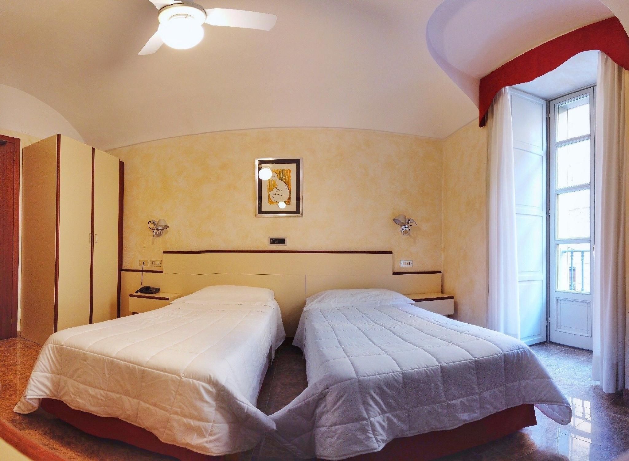 Le Petit Hotel Standard Twin Room 3