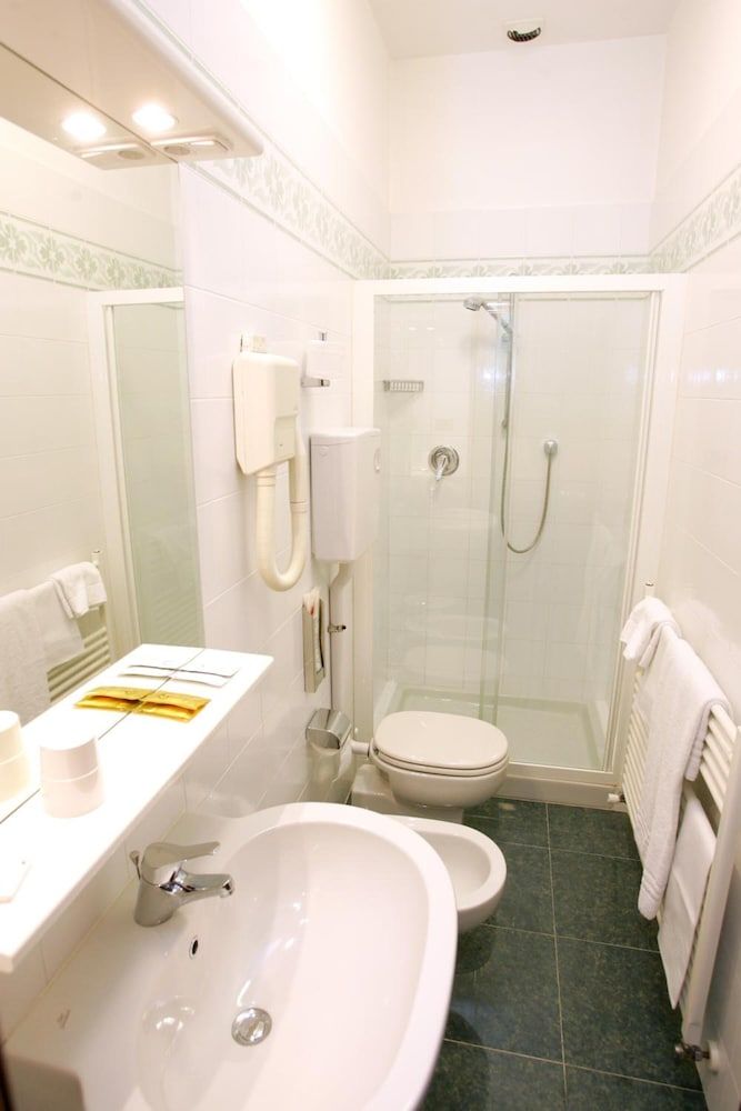 Le Petit Hotel Standard Single Room 5