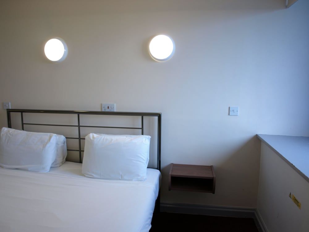 247 Hotel Twin Room 9