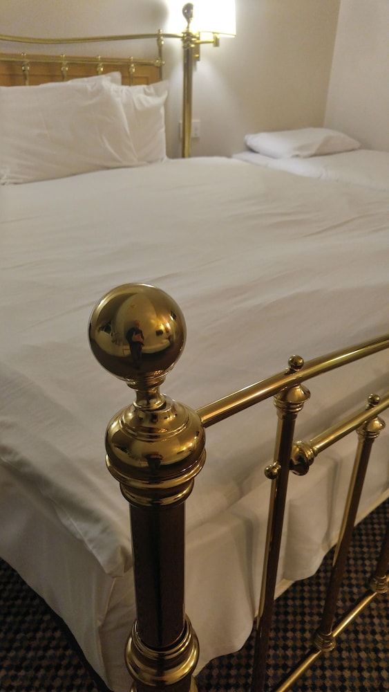 247 Hotel Twin Room 18