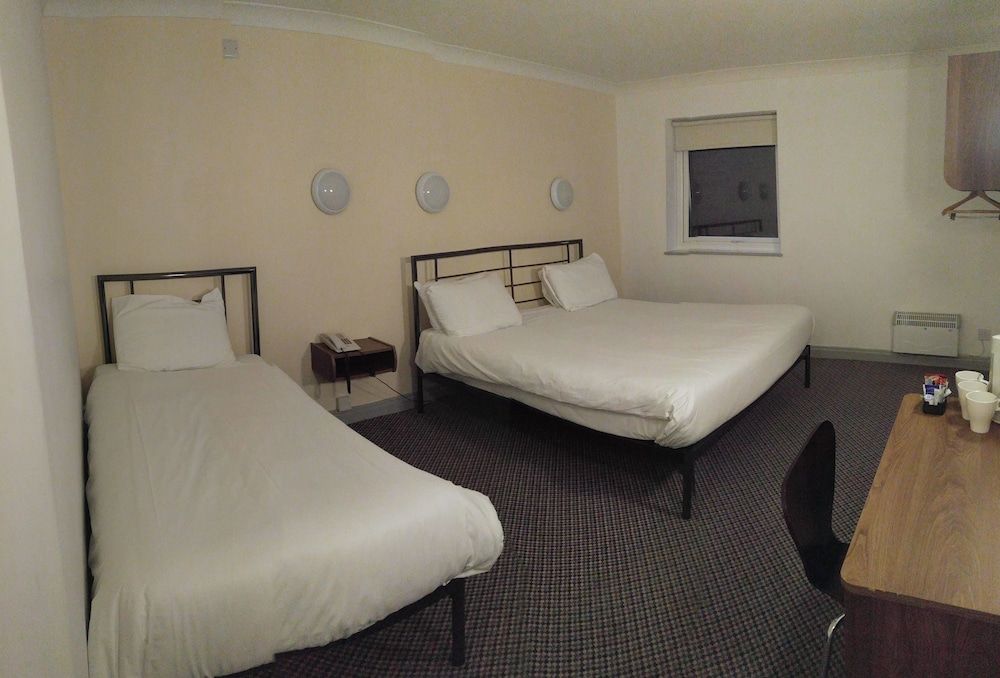 247 Hotel Twin Room 7