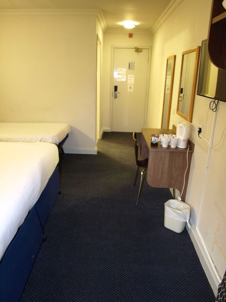 247 Hotel Twin Room 14